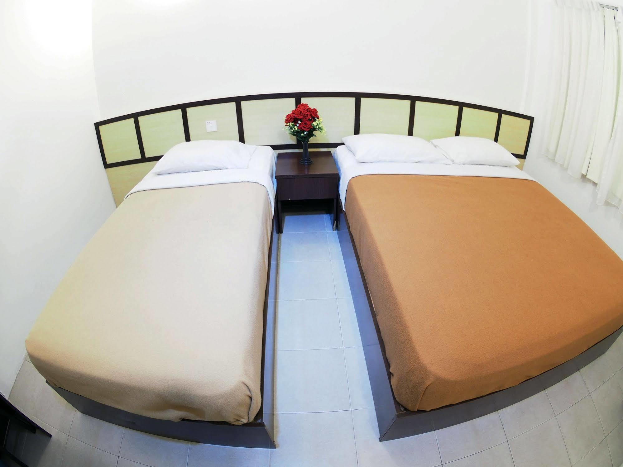 โอโย 1192 ฮัช เฮาส์ โฮเต็ล Hotel Malacca ภายนอก รูปภาพ
