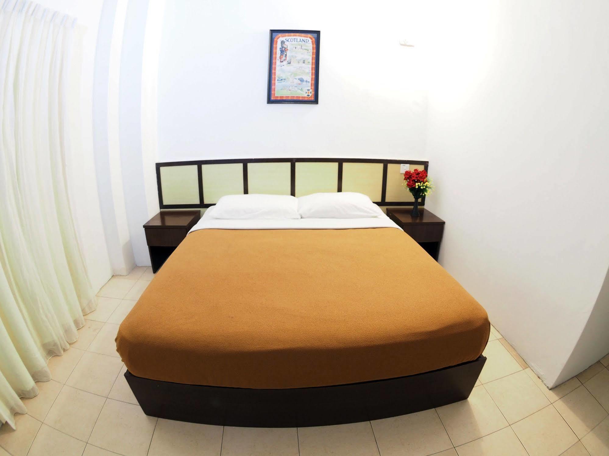 โอโย 1192 ฮัช เฮาส์ โฮเต็ล Hotel Malacca ภายนอก รูปภาพ